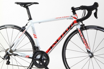 アンカー RS8 ELITE RIS9のDNAを受け継ぐホビーライダー向け